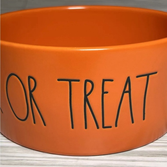 Rae Dunn Artisan Collection Halloween BOO & Lick or Treat 6" Bowl Cat Food Dog - Picture 6 of 6